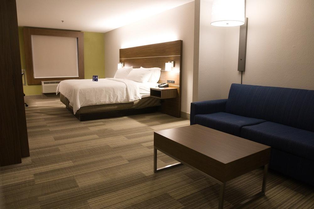 Holiday Inn Express By Ihg Douglas Eksteriør bilde