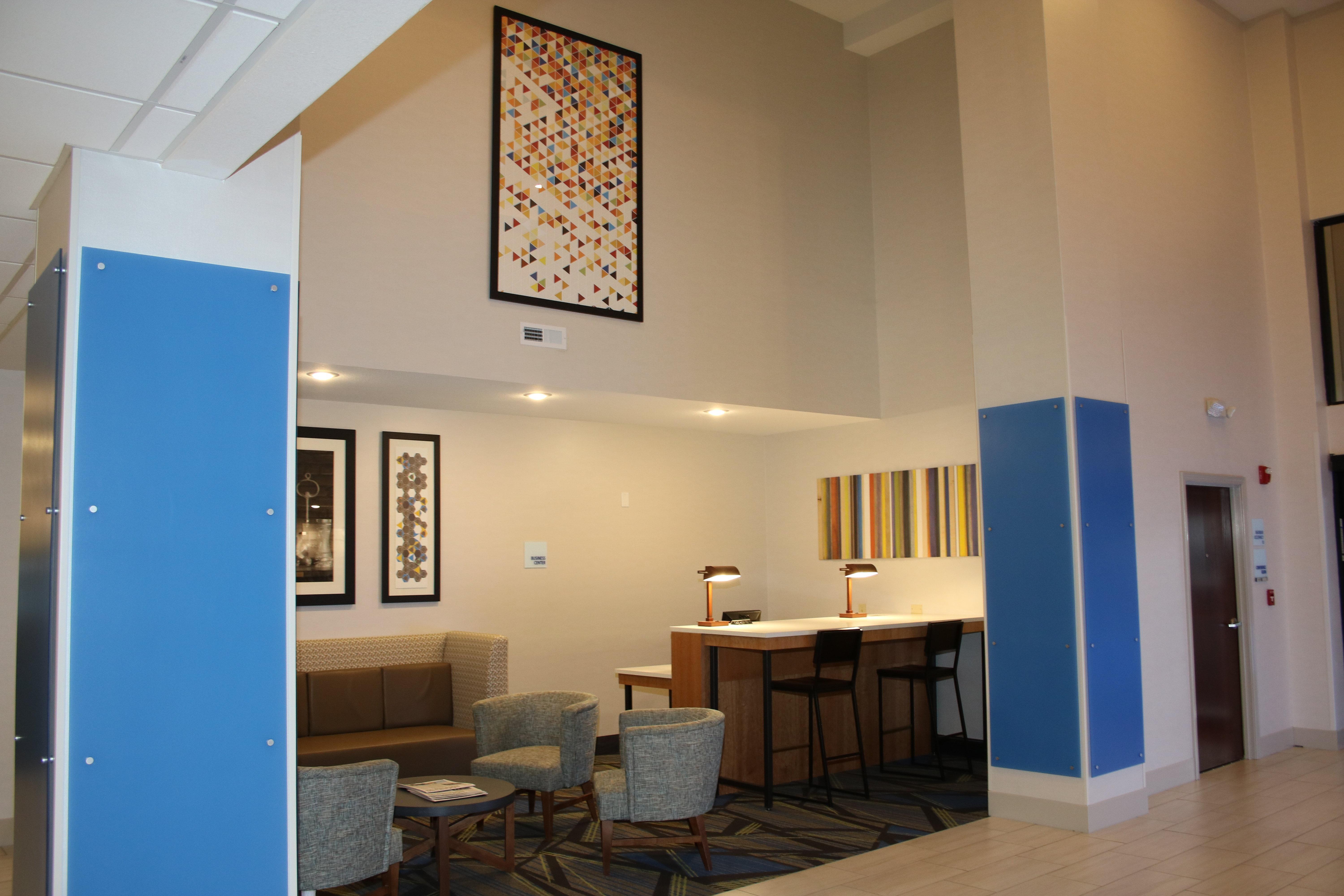 Holiday Inn Express By Ihg Douglas Eksteriør bilde