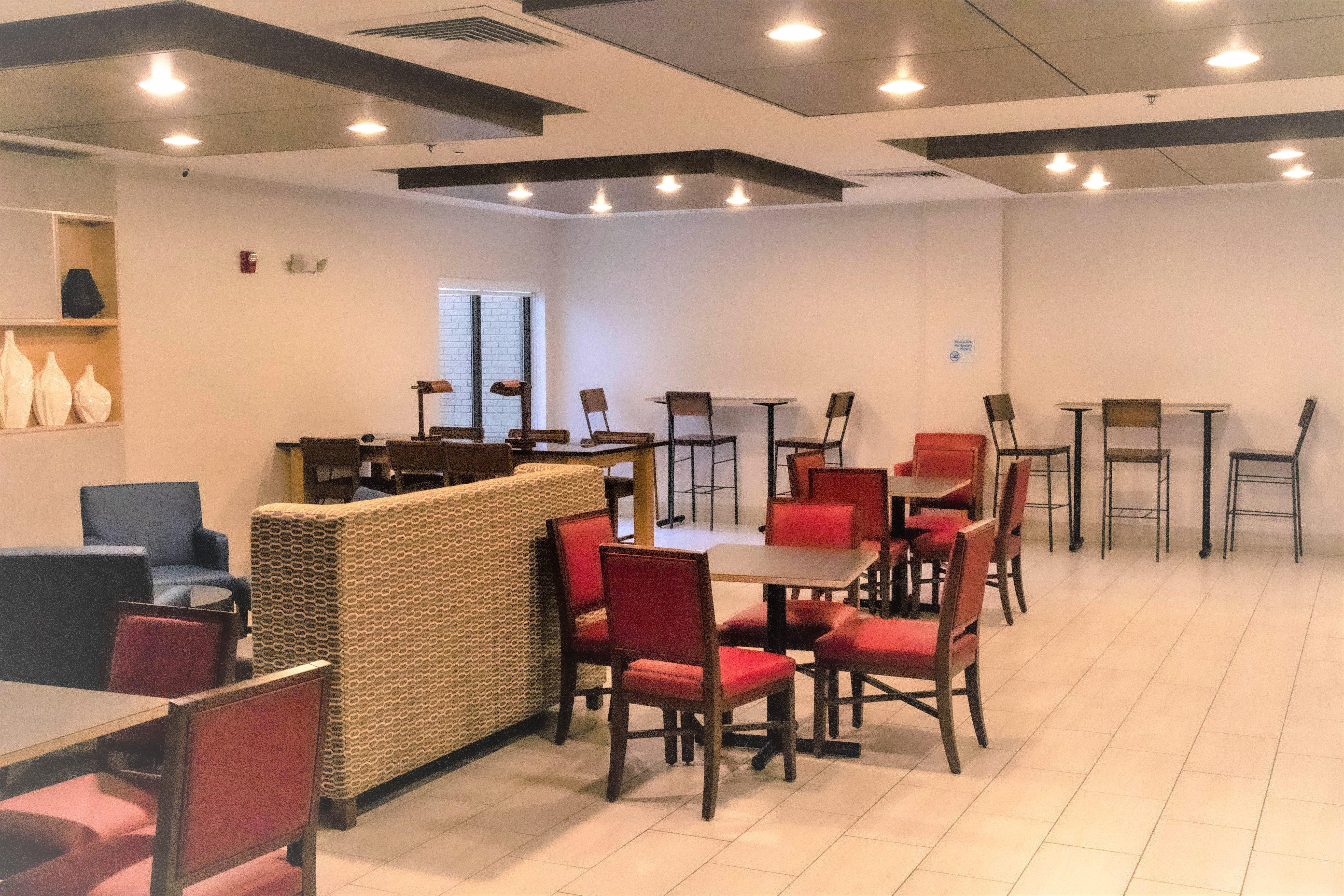 Holiday Inn Express By Ihg Douglas Eksteriør bilde