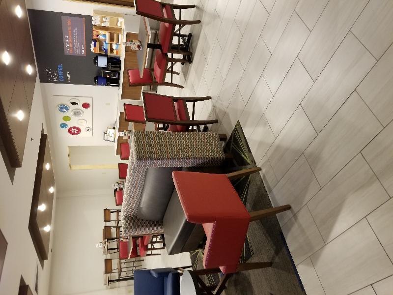Holiday Inn Express By Ihg Douglas Eksteriør bilde